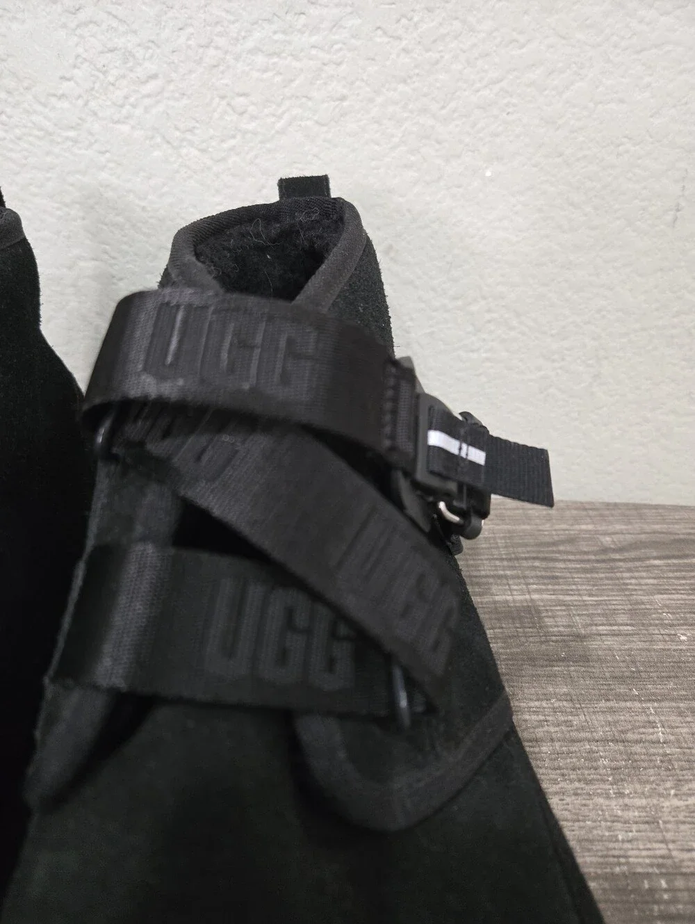 UGG Neumel Quickclick Chukka Black Men's Boots Size 12 S/N 1130720